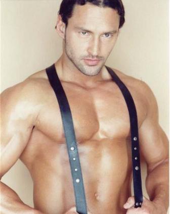chippendale-fiu-saman-4