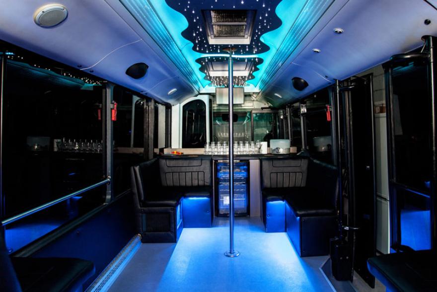 5-30 fos Neoplan partybusz belso kep-1