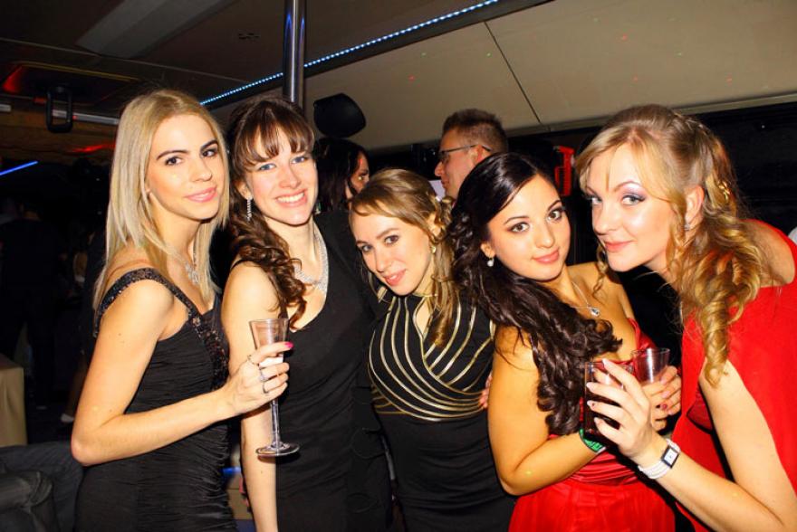 szalagavato-transzfer-partybusz